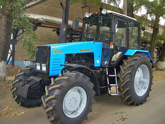 трактор Беларус-1221.2.jpg