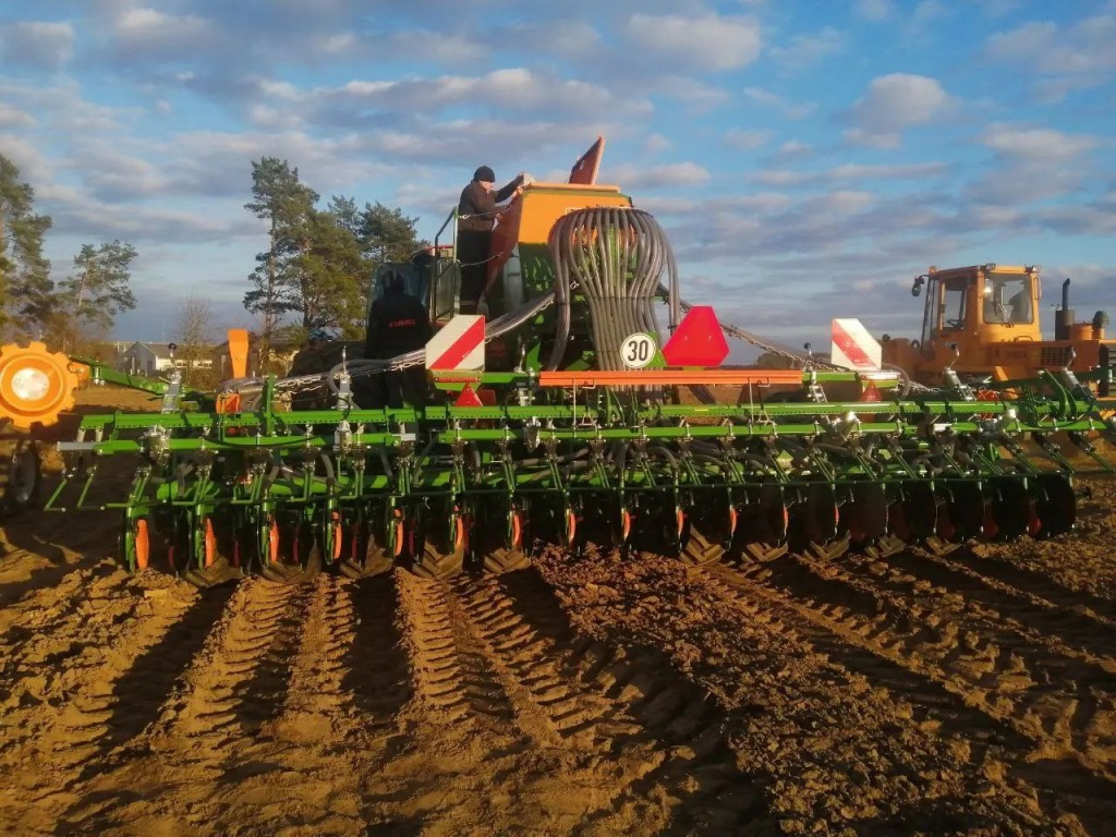 Антоновка посевная энерготехника.jpg